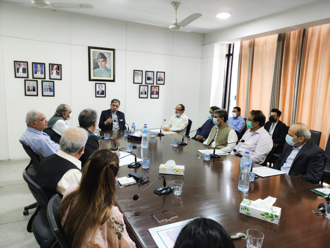 Federal Ombudsman, Syed Tahir Shahbaz chairing a meeting of investigating officers at Regional Office Lahore on 24th September 2021